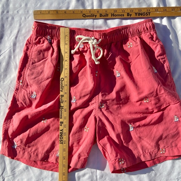 J. McLaughlin Men’s Sailboat & Buoy Swim Trunks Size Medium Vintage Wash Red - Picture 5 of 5
